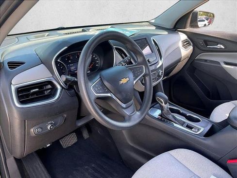 Certified 2022 Chevrolet Equinox LS w/ LS Convenience Package FWD image 14