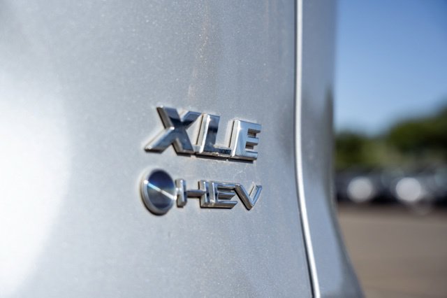 Used 2025 Toyota RAV4 XLE AWD/4WD image 11