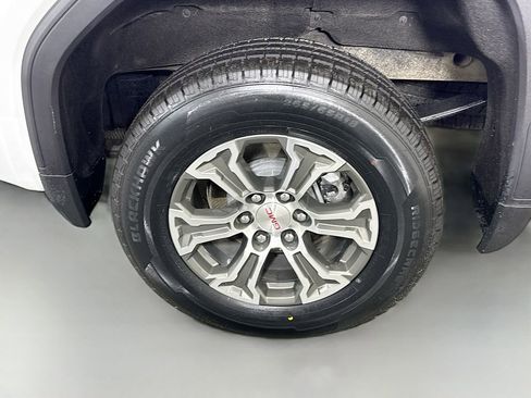 Used 2025 GMC Sierra 1500 SLT AWD/4WD image 33