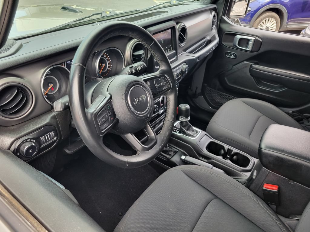 Used 2022 Jeep Wrangler Sport AWD/4WD image 3