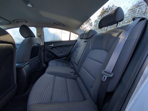 Used 2018 Kia Forte LX w/ LX Popular Package image 28