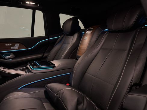 Certified 2023 Mercedes-Benz Maybach GLS 600 4MATIC image 5