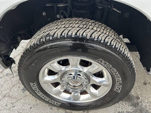 Used 2015 Ford F350 Lariat w/ Lariat Interior Package image 11