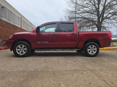 Used 2014 Nissan Titan SV w/ SV Premium Utility Package image 6