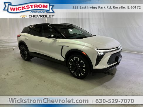 Certified 2025 Chevrolet Blazer EV RS image 1