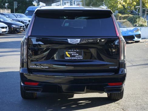 Used 2021 Cadillac Escalade Sport w/ Driver Assist Tech Package image 9