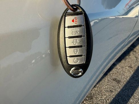 Used 2017 Nissan Maxima Platinum image 26