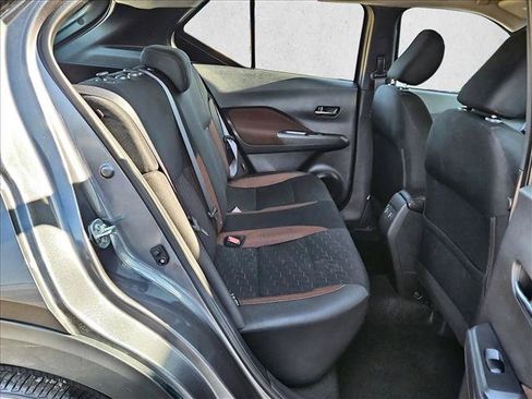 Used 2024 Nissan Kicks SR FWD image 19