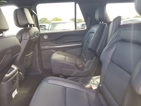 New 2025 Lincoln Navigator Reserve w/ Jet Appearance Package image 11