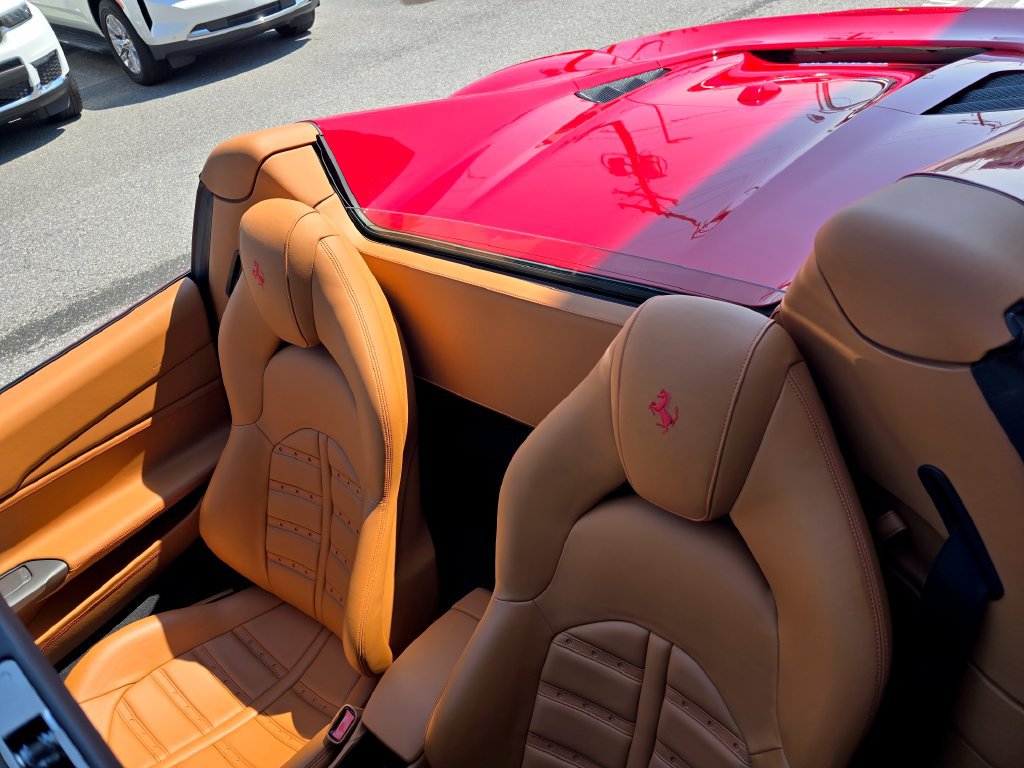 Used 2018 Ferrari 488 Spider RWD image 38