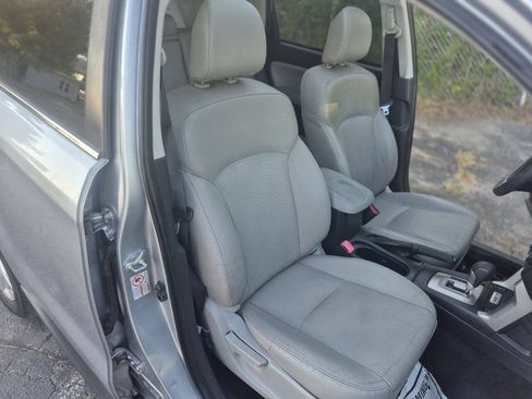 Used 2014 Subaru Forester 2.5i Limited AWD/4WD image 22