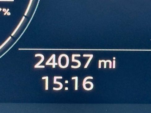 Used 2024 Audi Q4 e-tron Premium w/ Convenience Package image 11