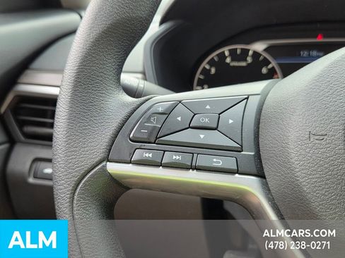 Used 2025 Nissan Altima 2.5 SV image 22