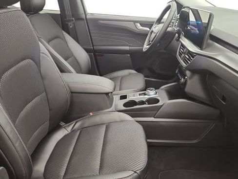 New 2026 Ford Escape SE image 24