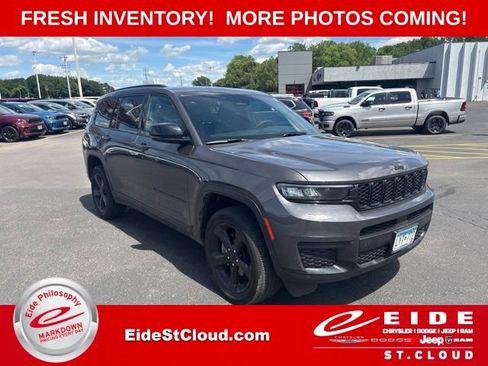 Used 2024 Jeep Grand Cherokee L Altitude AWD/4WD image 1