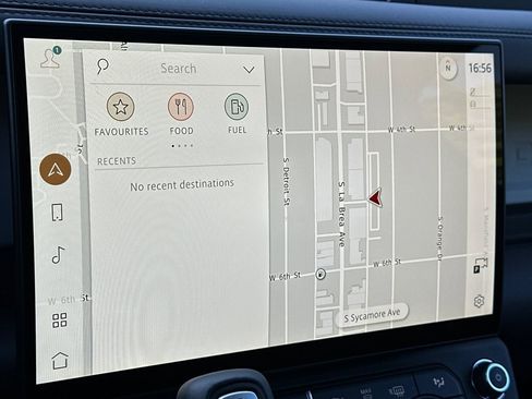 New 2026 Land Rover Defender 110 X-Dynamic SE image 20