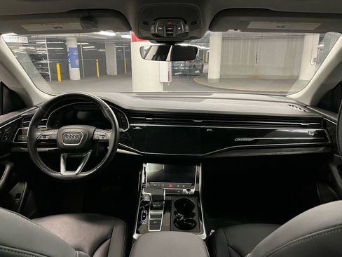 Used 2023 Audi Q8 Premium image 6
