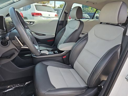 Used 2020 Hyundai Ioniq Limited image 14
