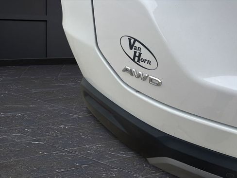 Used 2025 Honda Pilot EX-L image 33