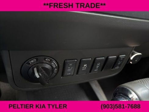 Used 2014 Nissan Frontier SV w/ SV Value Truck Package image 20