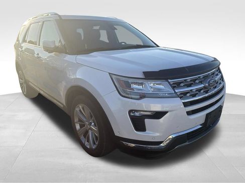 Used 2018 Ford Explorer Limited w/ Equipment Group 301A FWD image 17