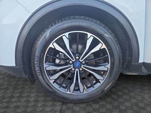 Used 2021 Ford Escape SE w/ SE Sport Appearance Package image 34