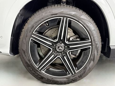 Used 2025 Mercedes-Benz GLE 450 4MATIC w/ AMG Line Exterior image 31