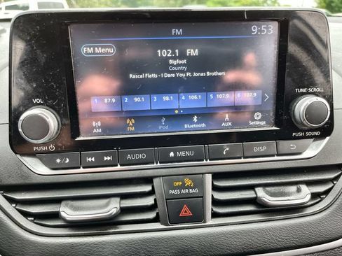 Used 2022 Nissan Altima 2.5 S FWD image 13