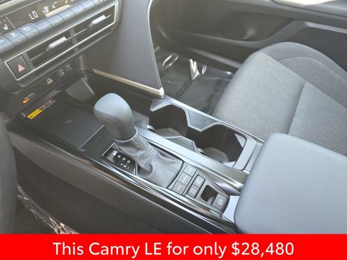 Used 2025 Toyota Camry LE w/ Convenience Package AWD/4WD image 31