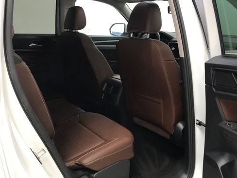 Used 2023 Volkswagen Atlas SE w/ Panoramic Sunroof Package FWD image 16