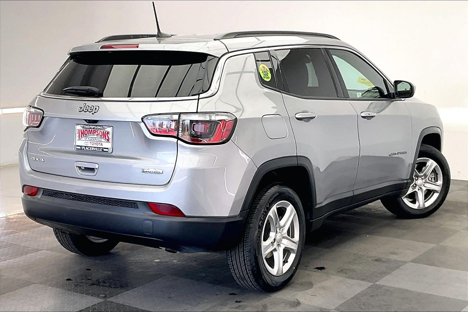 Used 2024 Jeep Compass Latitude w/ Altitude Special Edition AWD/4WD image 13