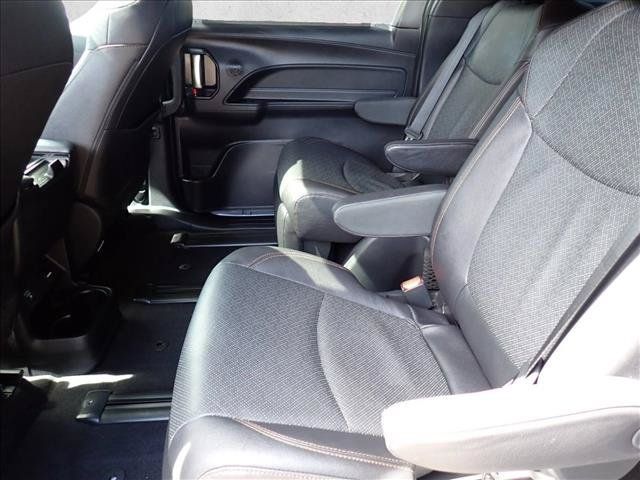 Certified 2026 Toyota Sienna Limited AWD/4WD image 10