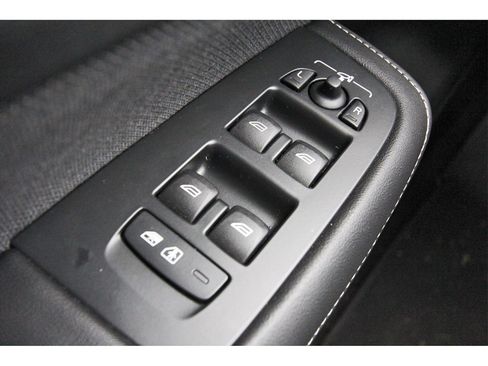 Used 2023 Volvo S60 B5 Ultimate image 22