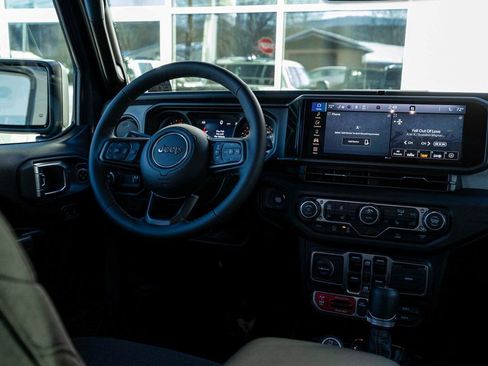 New 2026 Jeep Gladiator Sport AWD/4WD image 17