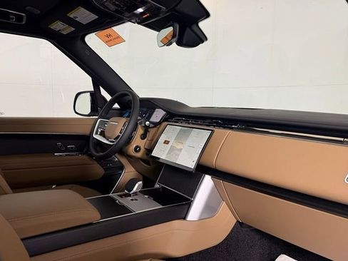 New 2026 Land Rover Range Rover SE image 21