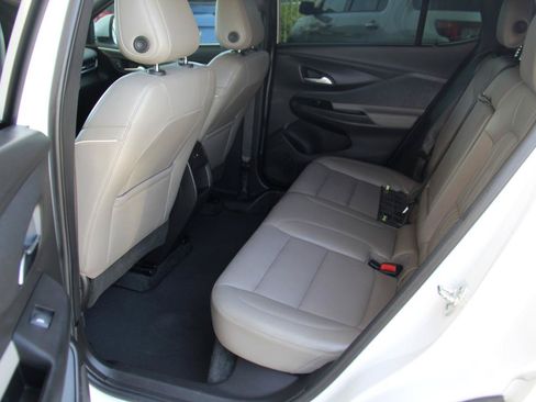 Used 2024 Buick Envista Sport Touring FWD image 23