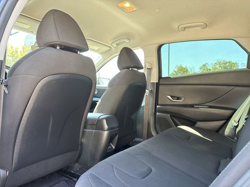 Used 2024 Hyundai Elantra SEL image 13