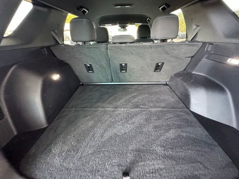 Used 2025 Chevrolet Equinox LT FWD image 10