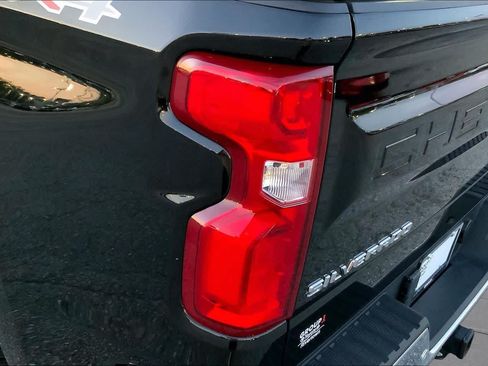 Used 2024 Chevrolet Silverado 1500 LTZ w/ LTZ Convenience Package II AWD/4WD image 25