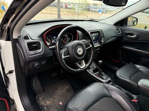 Used 2019 Jeep Compass Trailhawk image 9
