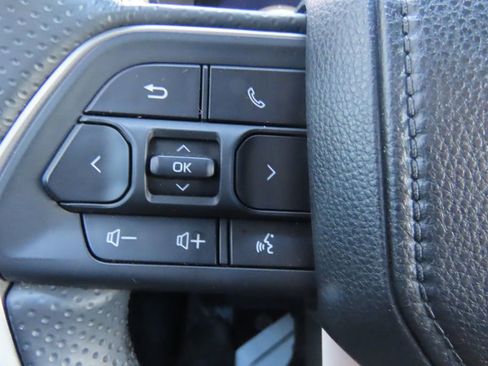 Used 2025 Toyota 4Runner TRD Off-Road image 11