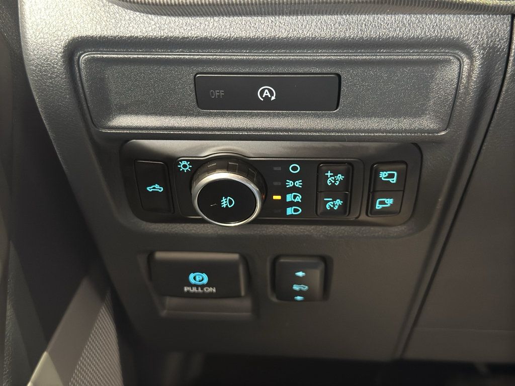 Used 2025 Ford F150 Lariat AWD/4WD image 46