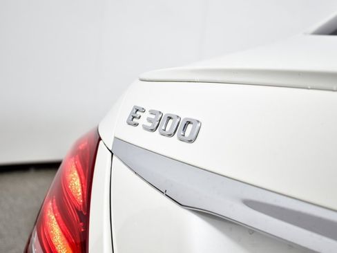 Used 2017 Mercedes-Benz E 300 E 300 image 13