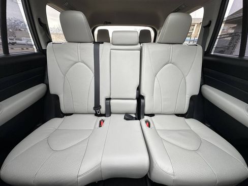 Used 2025 Toyota Grand Highlander AWD image 53