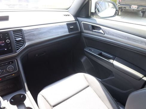 Used 2020 Volkswagen Atlas Cross Sport SE w/ Panoramic Sunroof Package AWD/4WD image 20