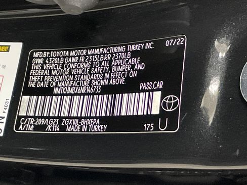 Used 2022 Toyota C-HR Limited FWD image 36