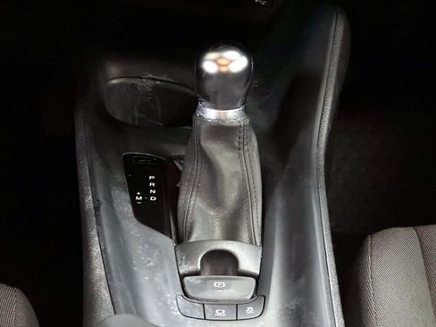 Certified 2021 Toyota C-HR LE image 20