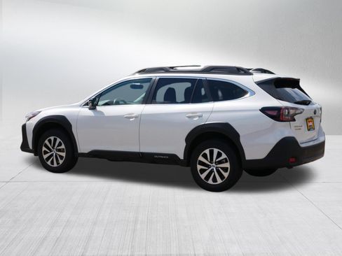 Used 2024 Subaru Outback Premium AWD/4WD image 5
