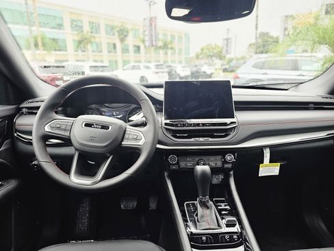 New 2026 Jeep Compass Trailhawk image 25