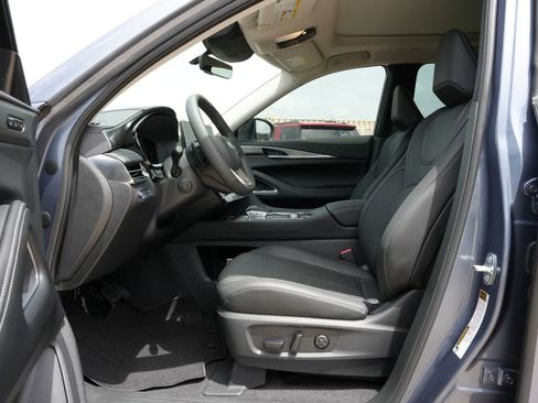 New 2027 INFINITI QX60 Luxe FWD image 17